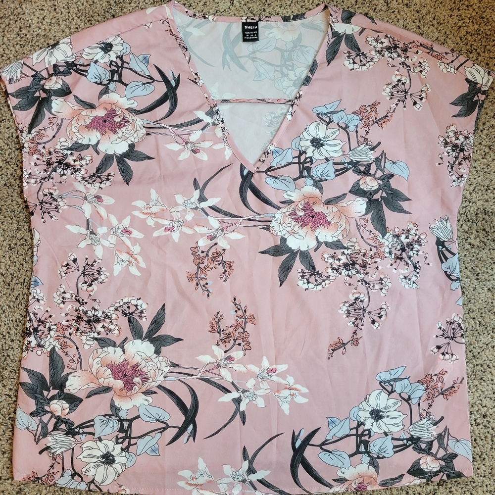 Pink Floral Shirt sz Medium